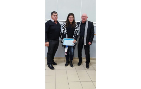 Chloé Trivelli félicitée par la ville des Avenières