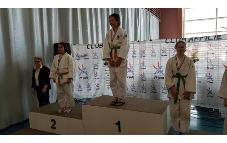 Lou Ann D. performe au critérium Benjamins